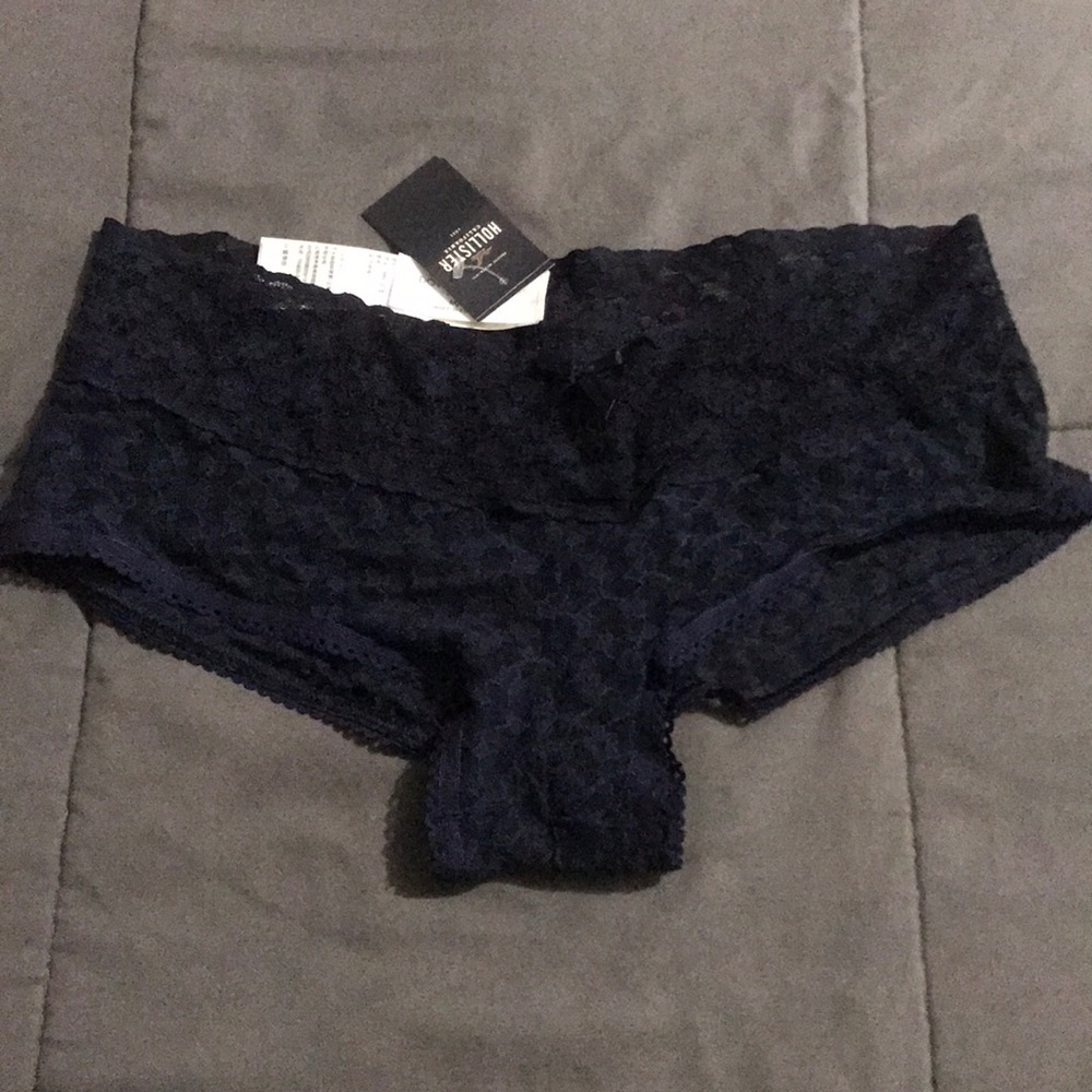 Hollister Gilly Hicks undies size medium